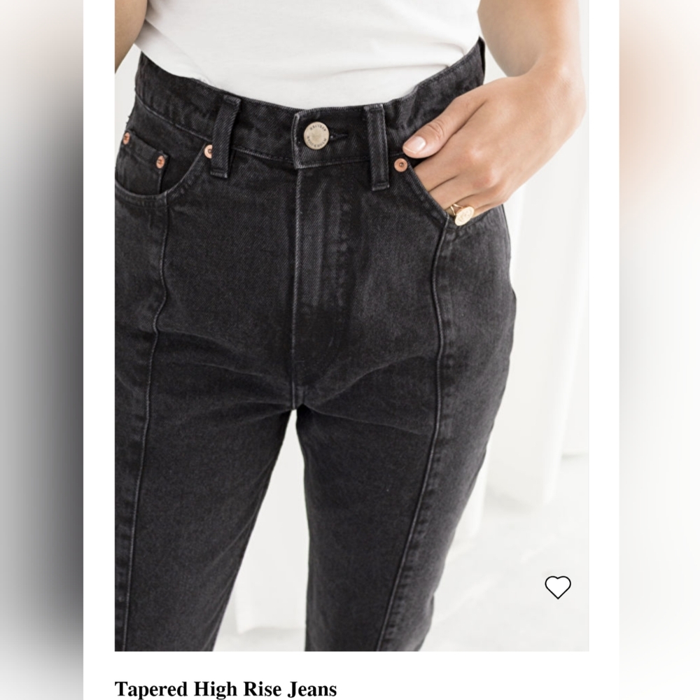 Black, high-waisted jeans